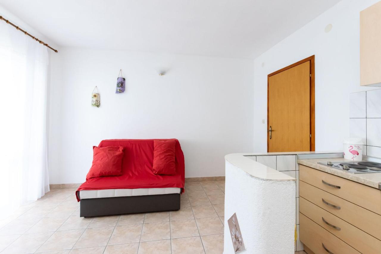 Apartments Biserka Barbat na Rabu Exterior photo