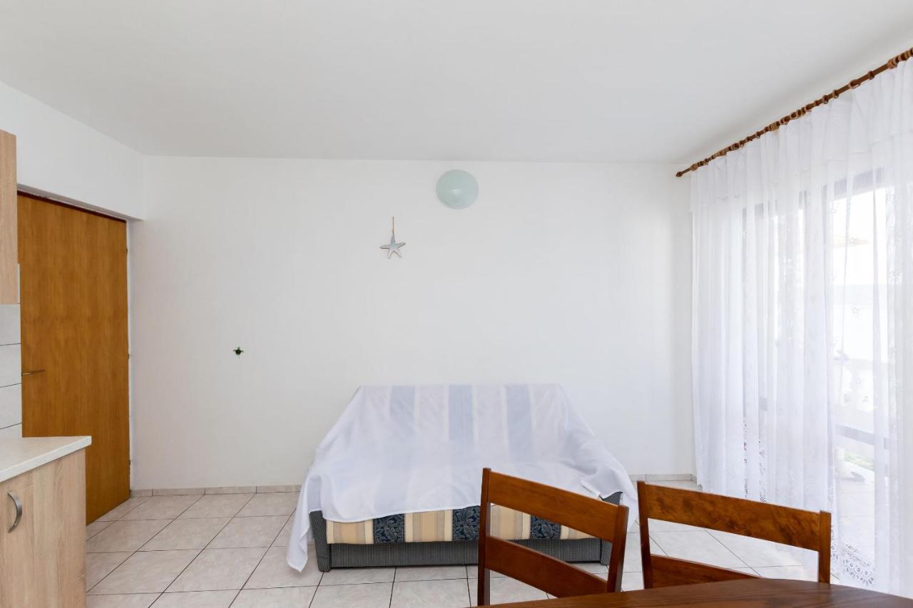 Apartments Biserka Barbat na Rabu Exterior photo